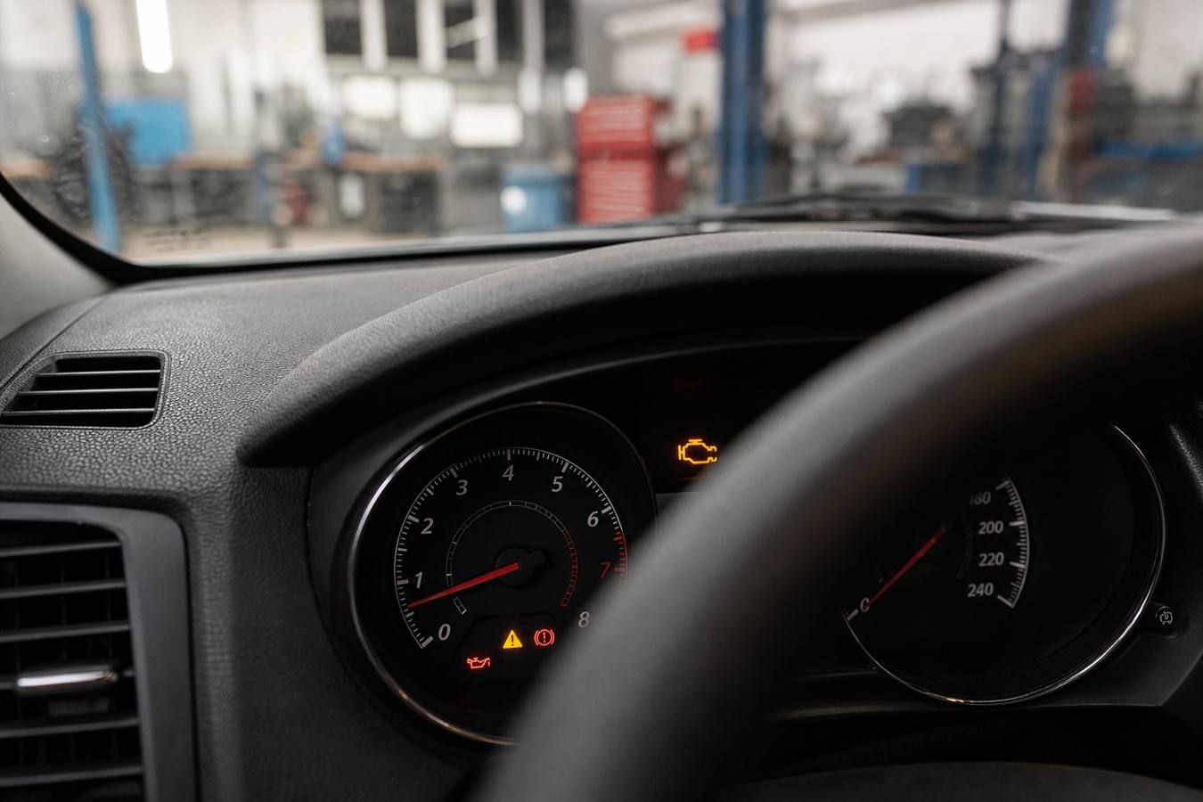 Mitsubishi ASX dashboard warning lights during oil level diagnosis Dashboard warning lights during Mitsubishi ASX oil level and check engine diagnosis