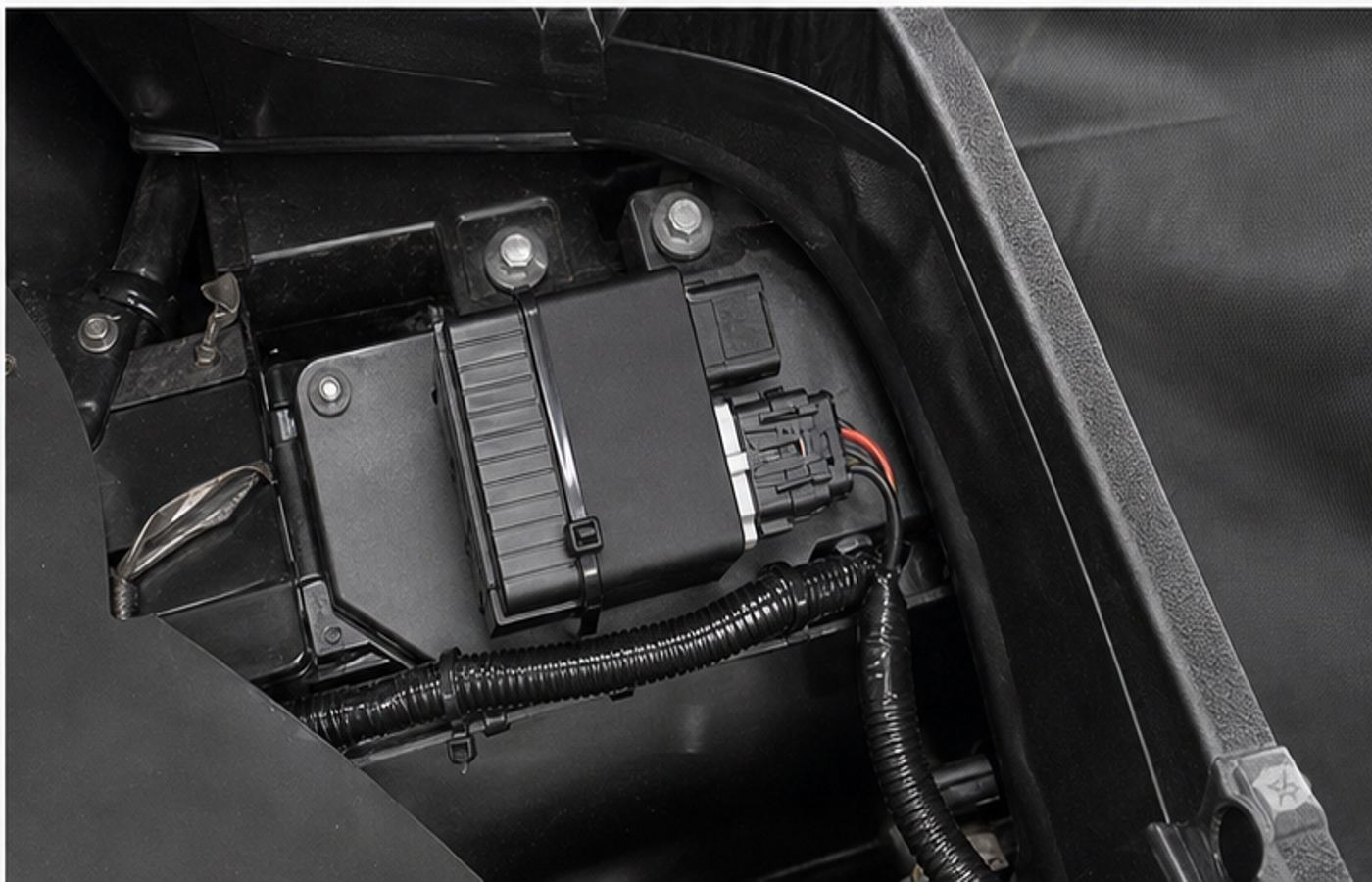 TGB Blade 1000 derestriction ECU module check TGB Blade 1000 ECU connector and tuning module check for derestriction